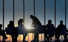 شخص حقوقی کیست و چه تفاوتی با شخص حقیقی دارد؟ ( ویژگی‌های اشخاص حقوقی)