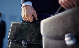 شخص حقوقی کیست و چه تفاوتی با شخص حقیقی دارد؟ ( ویژگی‌های اشخاص حقوقی)